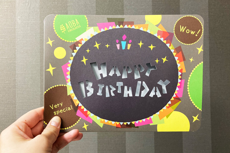 【特別な誕生日カードでお祝いを】リンドウアソシエイツ様「誕生日ポップアップカード」